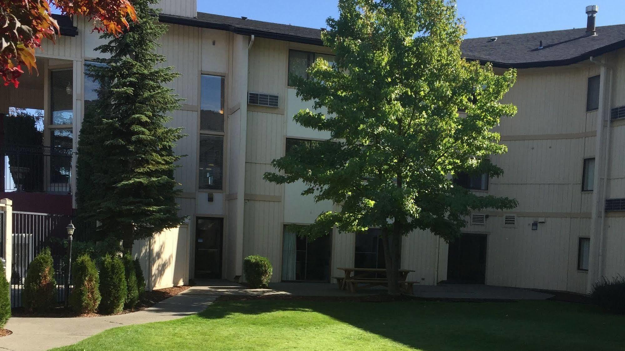Oyo Hotel Spokane North Exterior foto